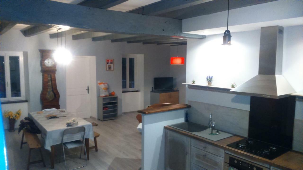 Maison à La Campagne Au Cœur Du Cantal Dept 15 *