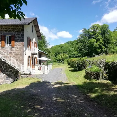 Maison à la campagne au cœur du Cantal dept 15 Marmanhac Exterior foto