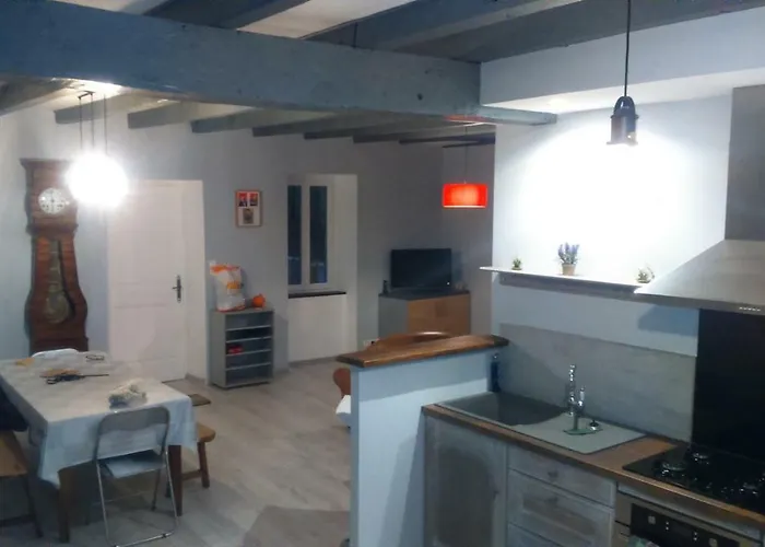 Maison A La Campagne Au Coeur Du Cantal Dept 15